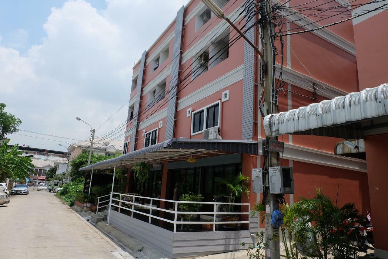 Arm Mansion Aparthotel Bangkok Exterior photo